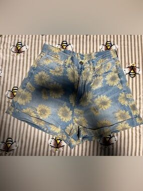 Sunflower Print Denim Shorts - Light Blue